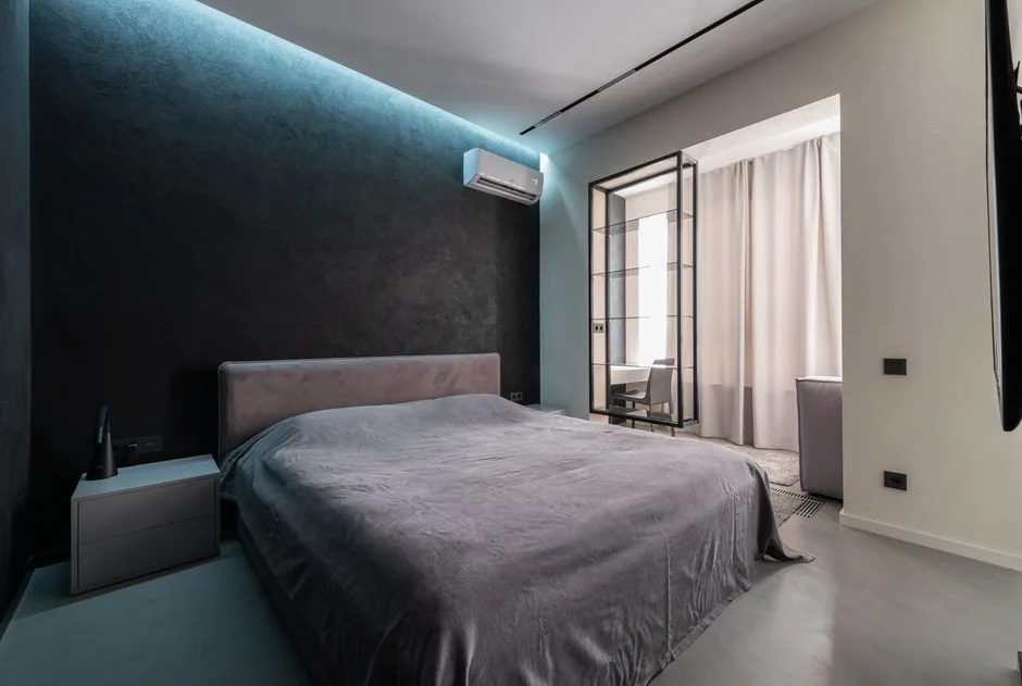 Can air conditioning really heat your home in winter?